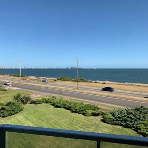 Divino Departamento En Playa Mansa Con La Mejor Vista Al Mar - Tm6398025