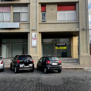 Martin Garcia Esq. Terra, 80 M2 De Salón, 12 Mts De Frente, Gran Punto!!