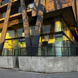 La Paz Esq. Julio Herrera, 220 M2 De Salon, 17 De Frente, A Estrenar!!