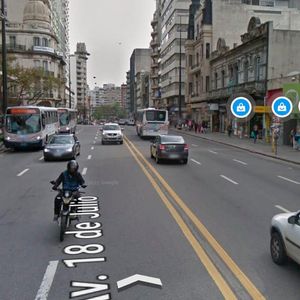18 De Julio, Gran Esquina En Cordón, Acera Sur, 426 M2, 8 Mts De Frente , Excelente Rentabilidad !!