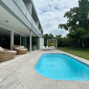 Increíble Casa En Boulevard Park - Playa Mansa