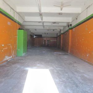 Venta De Cuatro Locales Con Renta Y Tres Apartamentos.  