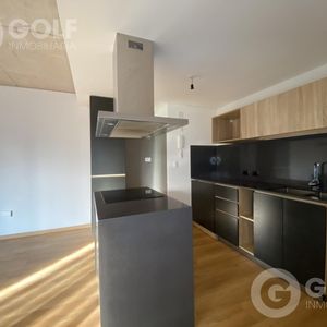 Venta De  Apartamento De 3 Dormitorios Con Renta En Barrio Sur