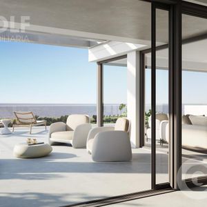 Venta Apartamento Penthouse Duplex Con 4 Dormitorios Y Servicio En Punta Carretas