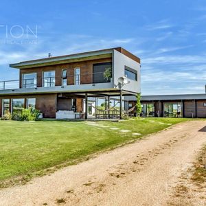 Venta Casa Barrio 5 Dormitorios Cerrado El Quijote, Camino Eguzquiza