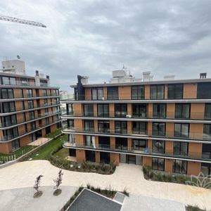 Apartamento De Un Dormitorio Con Garaje En Barra De Carrasco, Canelones
