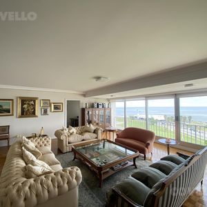 Venta Apartamento 4 Dormitorios - Rambla Pocitos