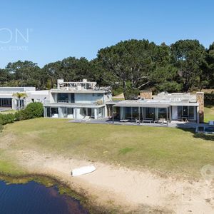 Alquiler Casa De 5 Dormitorios En Barrio Cerrado Laguna Escondida, José Ignacio