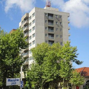 Apartamento En Venta En El Centro De Colonia Del Sacramento, Uruguay
