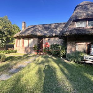 Casa De 3 Dormitorios En Pinares