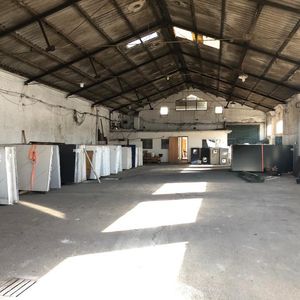 Gran Local Para Depósito. Terreno De 8.089 M2 Con Salida A 2 Calles