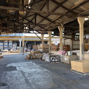 Venta Gran Local Para Depósito. Terreno De 8.089 M2 Con Salida A 2 Calles