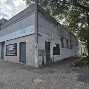 Nave Industrial En Venta "con Renta" En Paso Molino, Montevideo