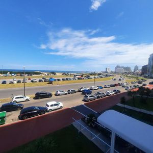 Apartamento - Punta Del Este. 2 Dormitorios. Vista Al Mar