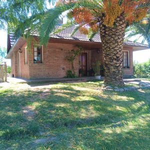 Venta - Casa - 4 Dormitorios - Carmelo - Zona Playa
