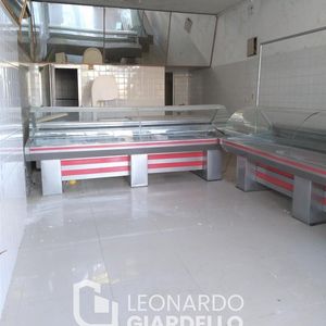Venta O Alquiler - Local - Carmelo