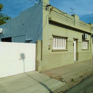 Venta - Casa - 4 Dormitorios - Carmelo - Zona Centro