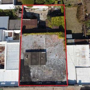 Venta - Casa - 6 Dormitorios - Carmelo - Zona Centro