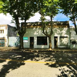Edificio Comercial En Venta Muy Amplia Propiedad Con Casas, Locales Y Edificaciones