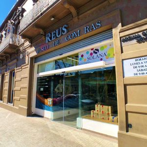 Edificio Comercial En Barrio Reus, Mini Shopping 