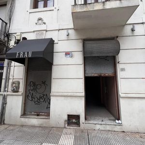 Alzaibar Y Peatonal Sarandi, 80 M2, 5 Mts De Frente , Reciclado !!