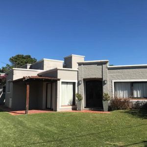 Casa En Venta Y Alquiler En El Pueblo De Jose Ignacio A Pasos De Sus Playas - Tm6607996