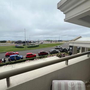 Departamento En  Playa Brava