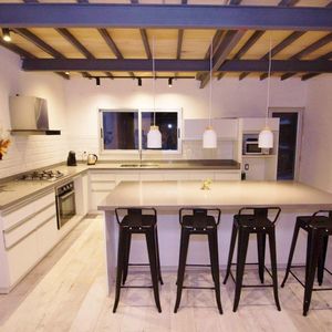 Colonia - Venta Casa Céntrica De 3 Dormitorios Y 2 Baños