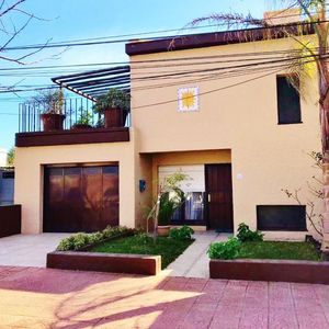 Colonia - Venta Casa De 3 Dormitorios Céntrica