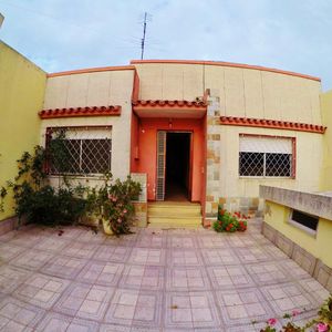Colonia - Venta Casa De 2 Dormitorios Céntrica