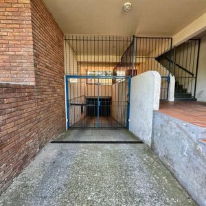 Colonia - Alquilamos Cochera Cerrada O Para Guardilla De Cosas