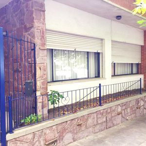 Colonia - Venta Casa 2 Dormitorios Con Patio Céntrica