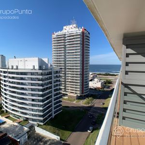 Departamento 2 Dormitorios  Alquiler Anual - Playa Brava