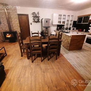 Casa En Alquiler Temporal, Piscina Y Sala De Juegos - Punta Ballena