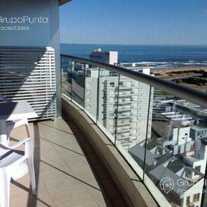 Departamento  En Alquiler  Icon Brava  En Punta Del Este-playa Brava