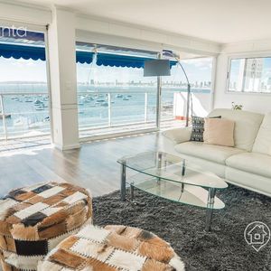 Moderno Departamento  Frente Al Mar En El Puerto,  Punta Del Este - Península  - Puerto