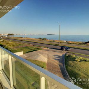 Apartamento En Alquiler - Frente Al Mar  Playa Mansa - Punta Del Este