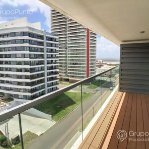 Departamento De 1 Dormitorio En Venta En  Aidy Grill - Playa Brava. Oportunidad De Inversion!