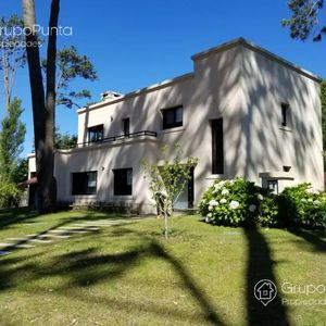 Casa Moderna  En Barrio Privado En Punta Del Este