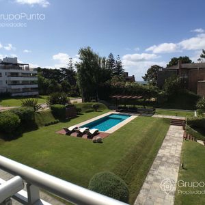 Departamento Muy Cerca Al Mar , 2 Dormitorios, Parrillero - Playa Brava