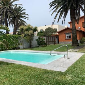 Casa En Venta Y Alquiler  A 200 Metros Del Mar  En La  Península- Punta Del Este