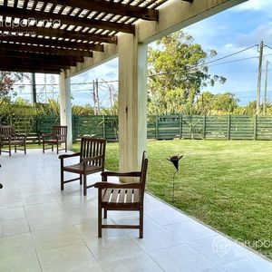 Casa En Venta Y Alquiler Temporario  2 Dormitorios - El Chorro - Manantiales