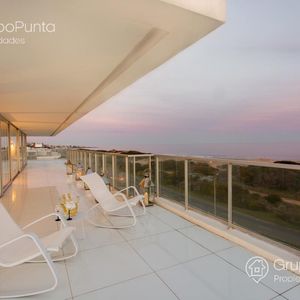 Penthouse Duplex Mythos  Frente Al Mar - Playa Brava