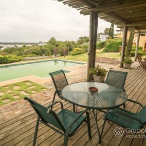 Casa En Venta Con Vista Al Mar - Punta Ballena
