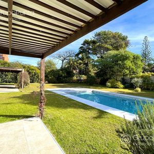 Alquiler Anual Casa / Chalet Con Piscina - Berverly Hills- Rincon Del Indio -  Punta Del Este