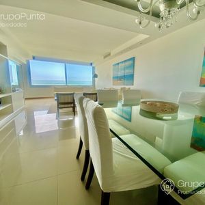 Departamento Frente Al Mar  Tres Dormitorios Y Dependencia - Torre De Categoría  - Playa Brava- Punta Del Este