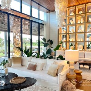 Departamento Frente Al Mar En Alquiler Y Venta - Edificio Surf Side -  Playa Brava - Punta Del Este