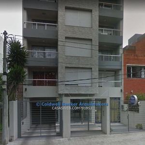 Venta Local Comercial Con Renta En Puerto Del Buceo