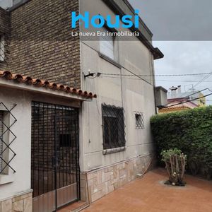 Venta Casa 2 Dormitorios, 2 Plantas. En Excelente Ubicacion. Paso Molino