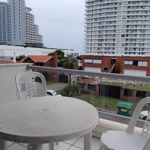 Apartamento En  Cap Breton. 2 Dormitorios. Punta Del Este